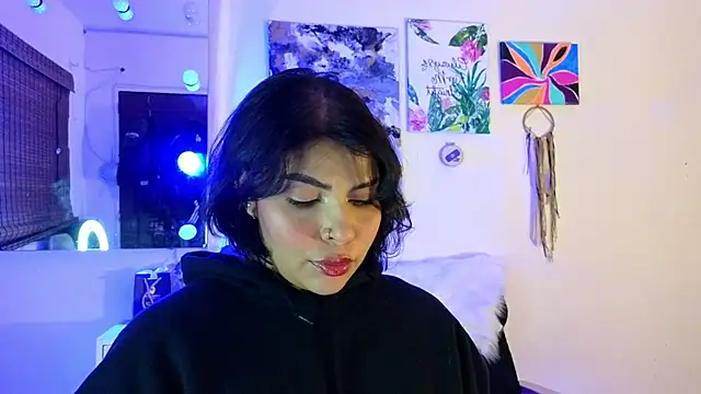 GigiiStone online show from 10-27-25, 10:03