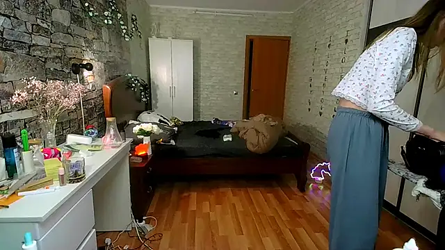   Aphrodita  wow   online show from 04-10-26, 02:55