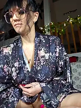 anyalikestosuck online show from 12-17-24, 02:00