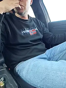 Snapshot of pigboybi chatting on 01-06-25, 01:19 pigboybi online show from 01-06-25, 01:19