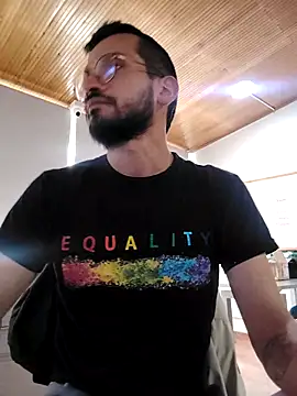 Snapshot of Andres_ramsey chatting on 10-07-25, 02:25 Andres ramsey online show from 10-07-25, 02:25