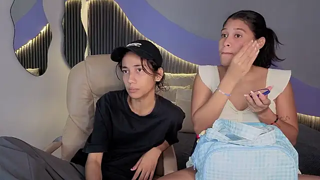 hot little bunny online show from 03-28-26, 07:57