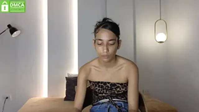 hot little bunny online show from 05-25-26, 09:43