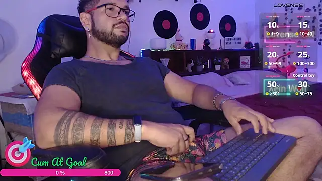 Snapshot of Xein_WoIf chatting on 06-14-26, 12:29 Xein WoIf online show from 06-14-26, 12:29