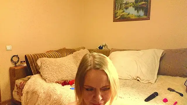 YourQueenX online show from 03-30-26, 04:57