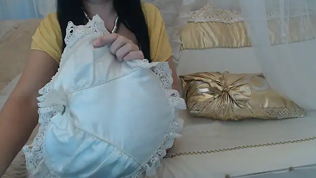 Snapshot of Mia-Montal777 chatting on 07-12-26, 06:26 Mia-Montal777 online show from 07-12-26, 06:26