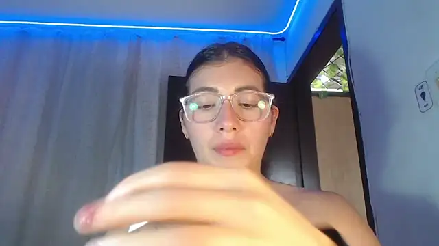 DaMikaela  online show from 02-06-25, 07:29