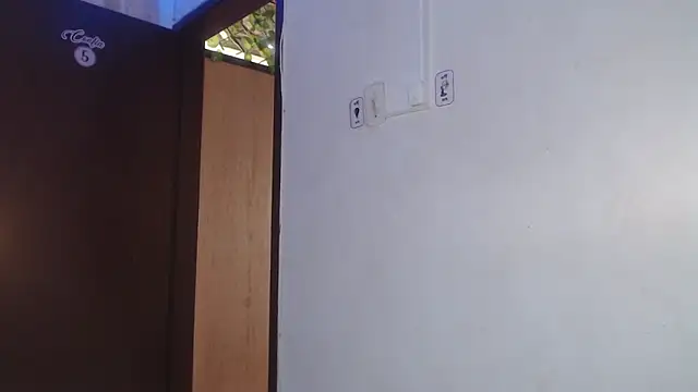 DaMikaela  online show from 02-08-25, 09:57