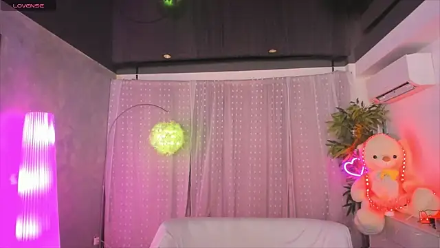 DanieleAida online show from 04-14-26, 05:46