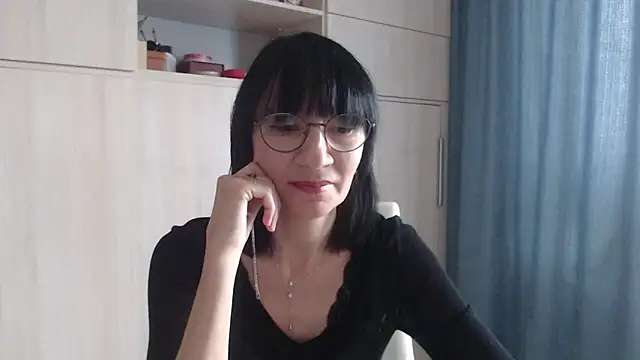 Erica95Bloom online show from 09-17-25, 06:59