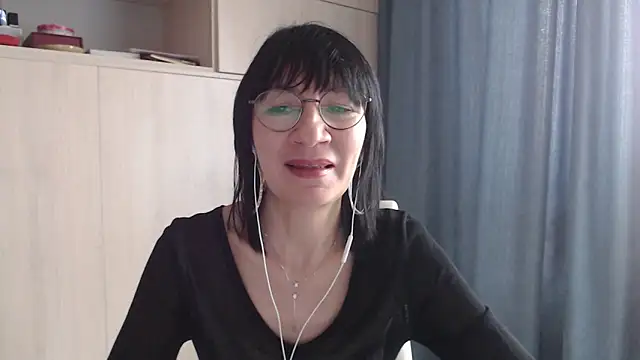 Erica95Bloom online show from 09-19-25, 11:11