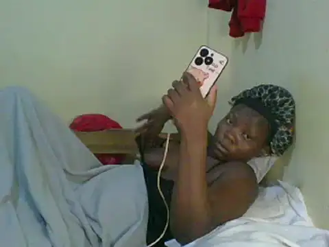 Snapshot of sweet-frida22 chatting on 03-03-25, 02:15 sweet-frida22 online show from 03-03-25, 02:15