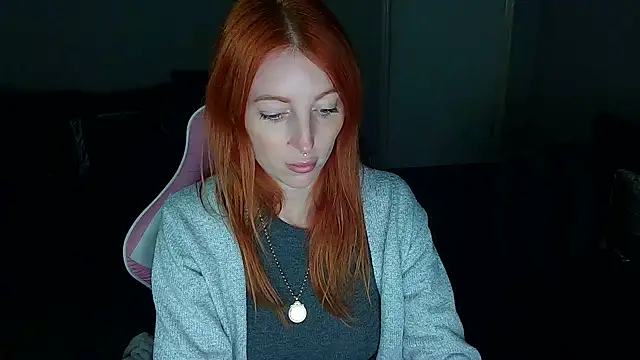 Red firesquirt online show from 02-07-25, 02:37