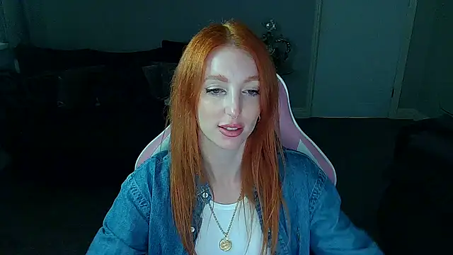 Red firesquirt online show from 02-28-25, 02:31