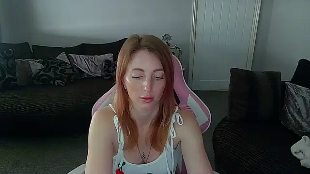 Red firesquirt online show from 05-06-26, 11:15