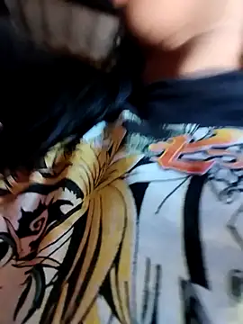 Yelly online show from 04-28-26, 05:18