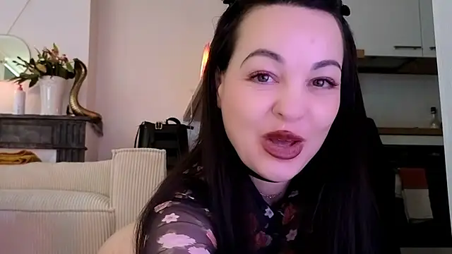 Lilie romeo online show from 01-02-25, 11:31