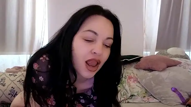 Lilie romeo online show from 10-21-25, 10:38