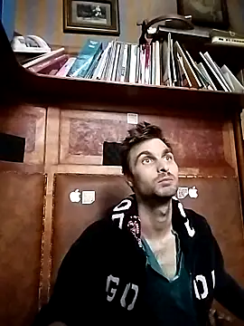 Snapshot of trap_xandi_playlist chatting on 10-19-25, 03:34 trap xandi playlist online show from 10-19-25, 03:34