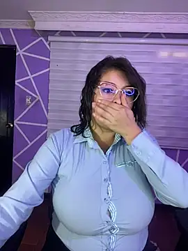 Snapshot of MiiaaJoness chatting on 06-18-26, 03:38 MiiaaJoness online show from 06-18-26, 03:38