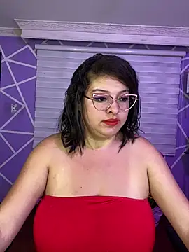 Snapshot of MiiaaJoness chatting on 06-23-26, 05:05 MiiaaJoness online show from 06-23-26, 05:05