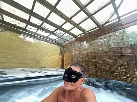 Snapshot of prainxxx22 chatting on 09-29-25, 06:35 prainxxx22 online show from 09-29-25, 06:35