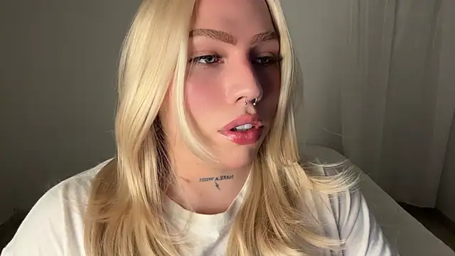 IsabellaFigueredo   online show from 03-03-26, 02:07