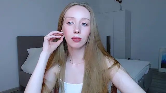 Luna insniity online show from 12-26-24, 07:38