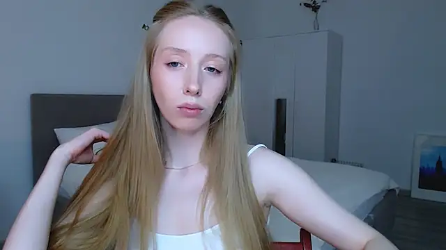 Luna insniity online show from 12-30-24, 10:45