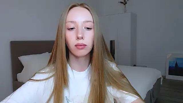 Luna insniity online show from 01-25-25, 10:50