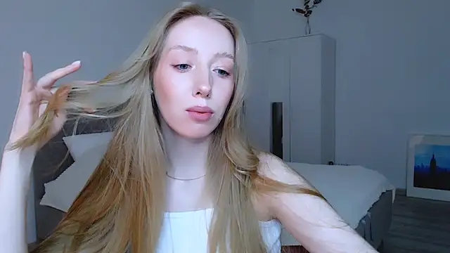 Luna insniity online show from 02-05-25, 08:14