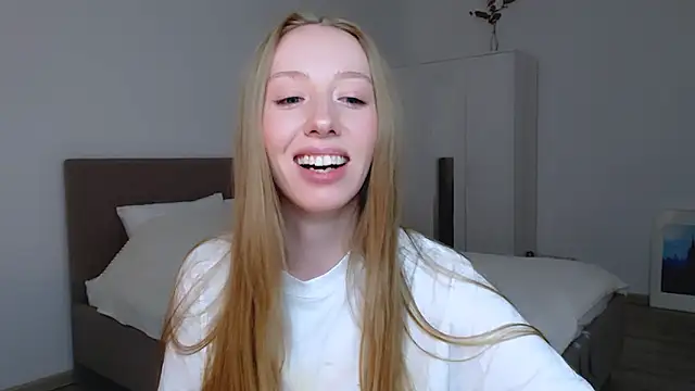 Luna insniity online show from 02-12-25, 10:59