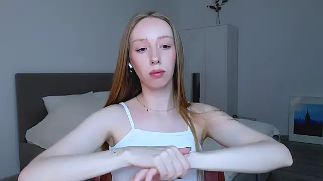 Luna insniity online show from 02-24-25, 07:41