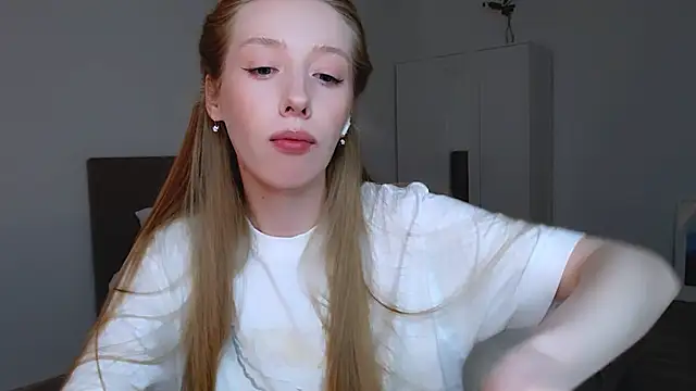 Luna insniity online show from 03-08-25, 01:17