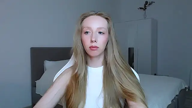 Luna insniity online show from 09-13-25, 07:02