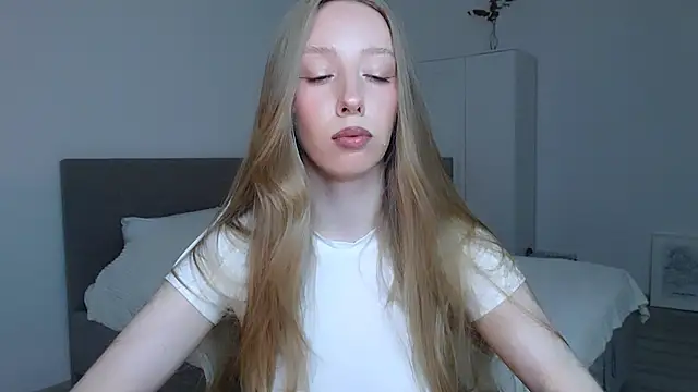 Luna insniity online show from 10-08-25, 08:39