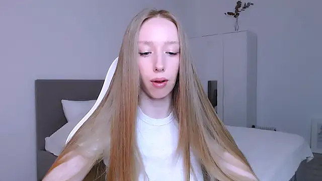 Luna insniity online show from 11-11-25, 08:09