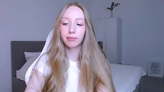 Luna insniity online show from 11-21-25, 08:07