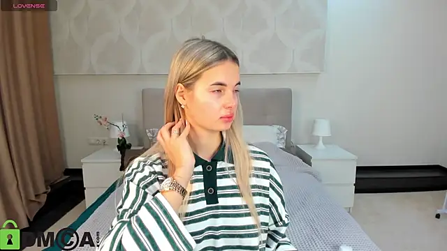 Donna Evans online show from 11-22-25, 11:59