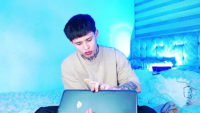  justinmoon2 online show from 06-30-26, 05:08