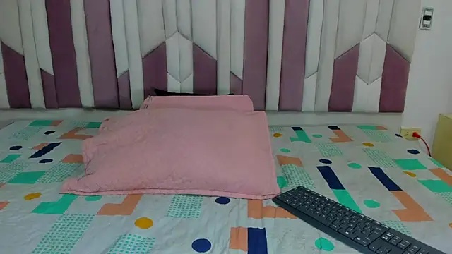 lucyy gray online show from 02-18-25, 03:10