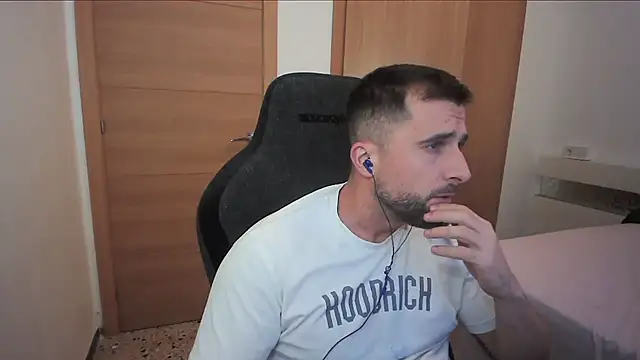 alex877x online show from 10-28-25, 10:45