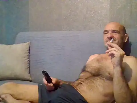 Snapshot of skorpibg65 chatting on 11-17-25, 02:12 skorpibg65 online show from 11-17-25, 02:12