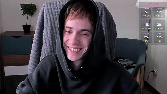 Snapshot of _tokyo_ghoul chatting on 01-11-25, 02:15  tokyo ghoul online show from 01-11-25, 02:15