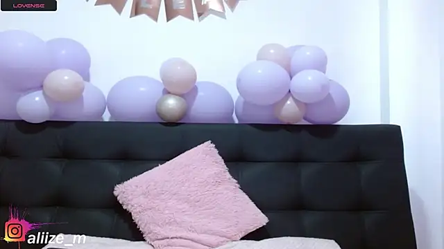 aliicee m online show from 11-07-25, 06:52