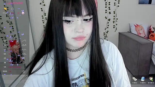 Snapshot of SelenaCute chatting on 02-24-25, 09:43 SelenaCute online show from 02-24-25, 09:43