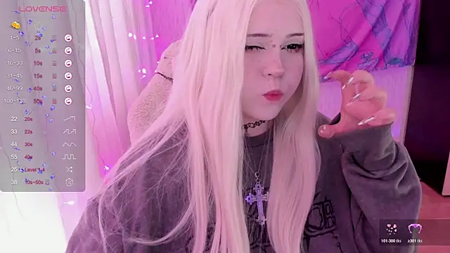 SelenaCute online show from 06-07-26, 04:38