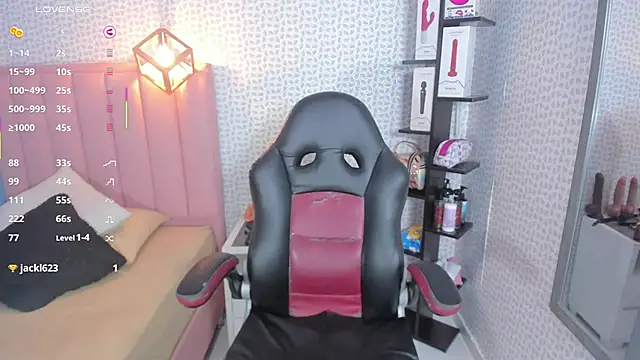 megancero online show from 10-18-25, 12:39