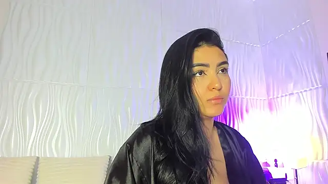 Snapshot of Abby__colins chatting on 05-19-26, 04:02 Abby colins online show from 05-19-26, 04:02