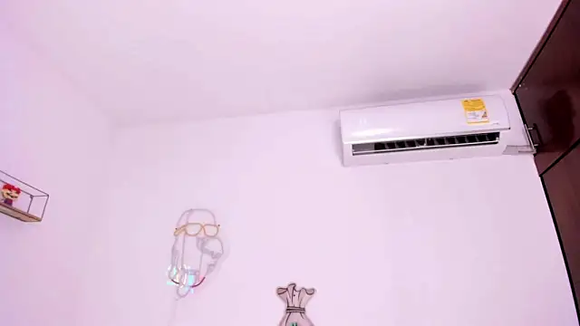 eileen tanihara online show from 04-12-26, 12:32